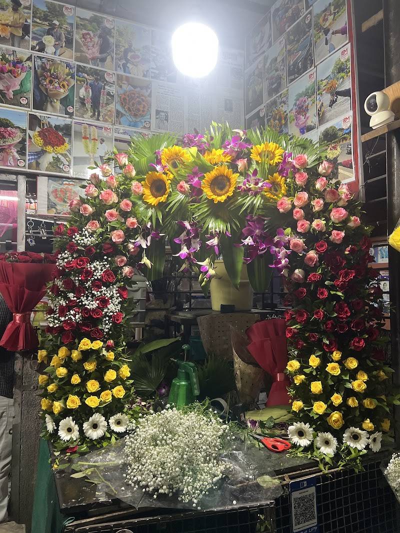 Om Flower Decoreters