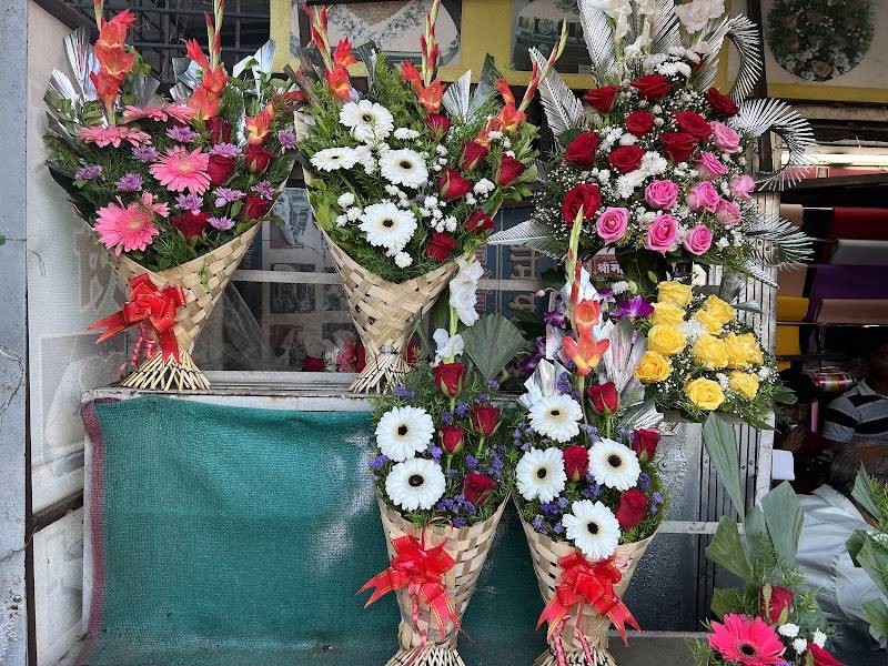 Om Flower Decoreters